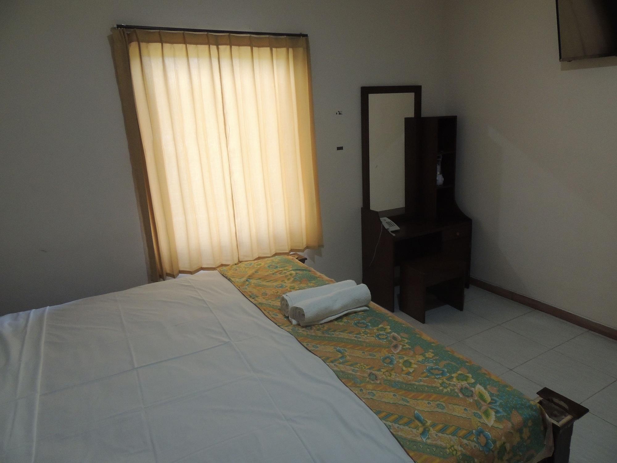 Balkondes Karanganyar Pottery Academy Hotel Magelang Eksteriør billede
